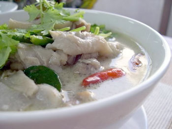 tom-kha-thai-coconut-soup-e1325705144766.jpg