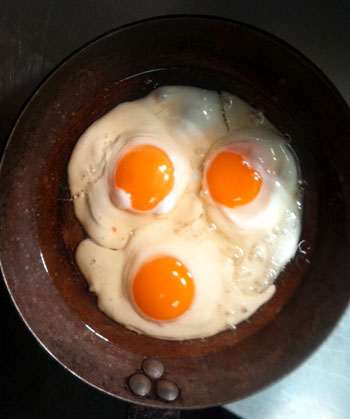 eggs-in-pan