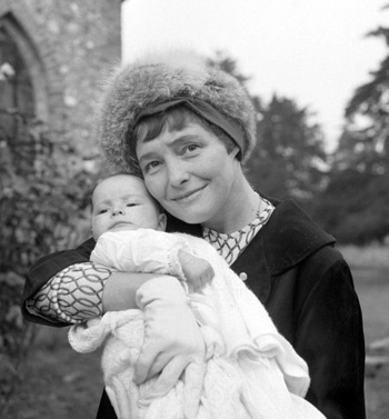 patricia-neal-with-daughter-lucy-neal-dahl