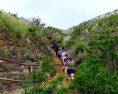 visiting-diamond-head-national-park-first-set-of-stairs