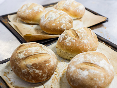 atelier-round-loaves-baked