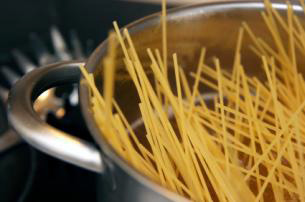 boiling_pasta.jpg