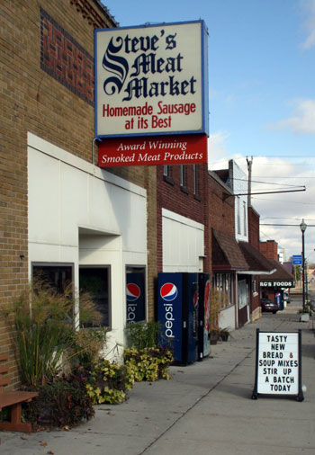 steves-meat-market-outside-682x1024