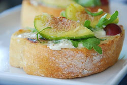 Fresh Fig, Arugula, and Mascarpone Bruschetta