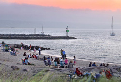 menemsha sunset beach