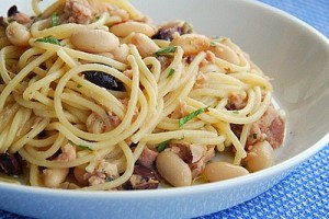 Quick Italian Tuna and Olive Pasta