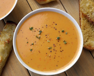 Creamy-Red-Pepper-Coconut-soup-serve-with-crunchy-bread