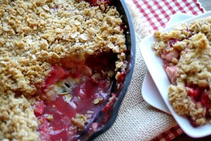 Strawberry-Banana Crumble