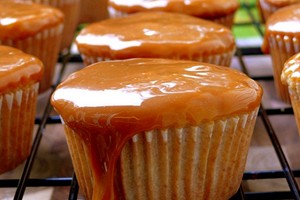 Caramel Apple Cupcakes