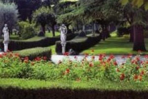 A Night at Villa Quaranta